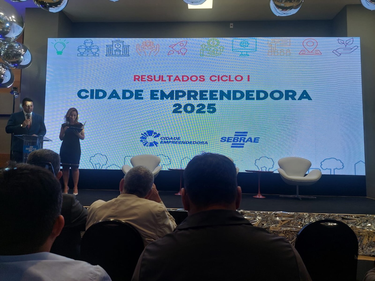 O Secretário de Agricultura, João Ferreira, representou Santa Maria da Vitória em Salvador, participando da Celebração dos Resultados do Programa Cidade Empreendedora, iniciativa do SEBRAE